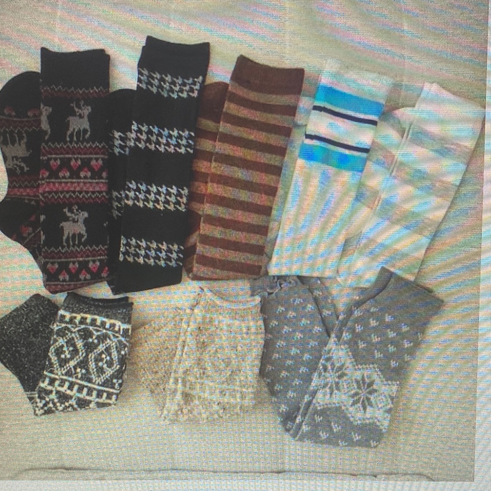 Assorted Men's Patterned Socks Collection - image 1